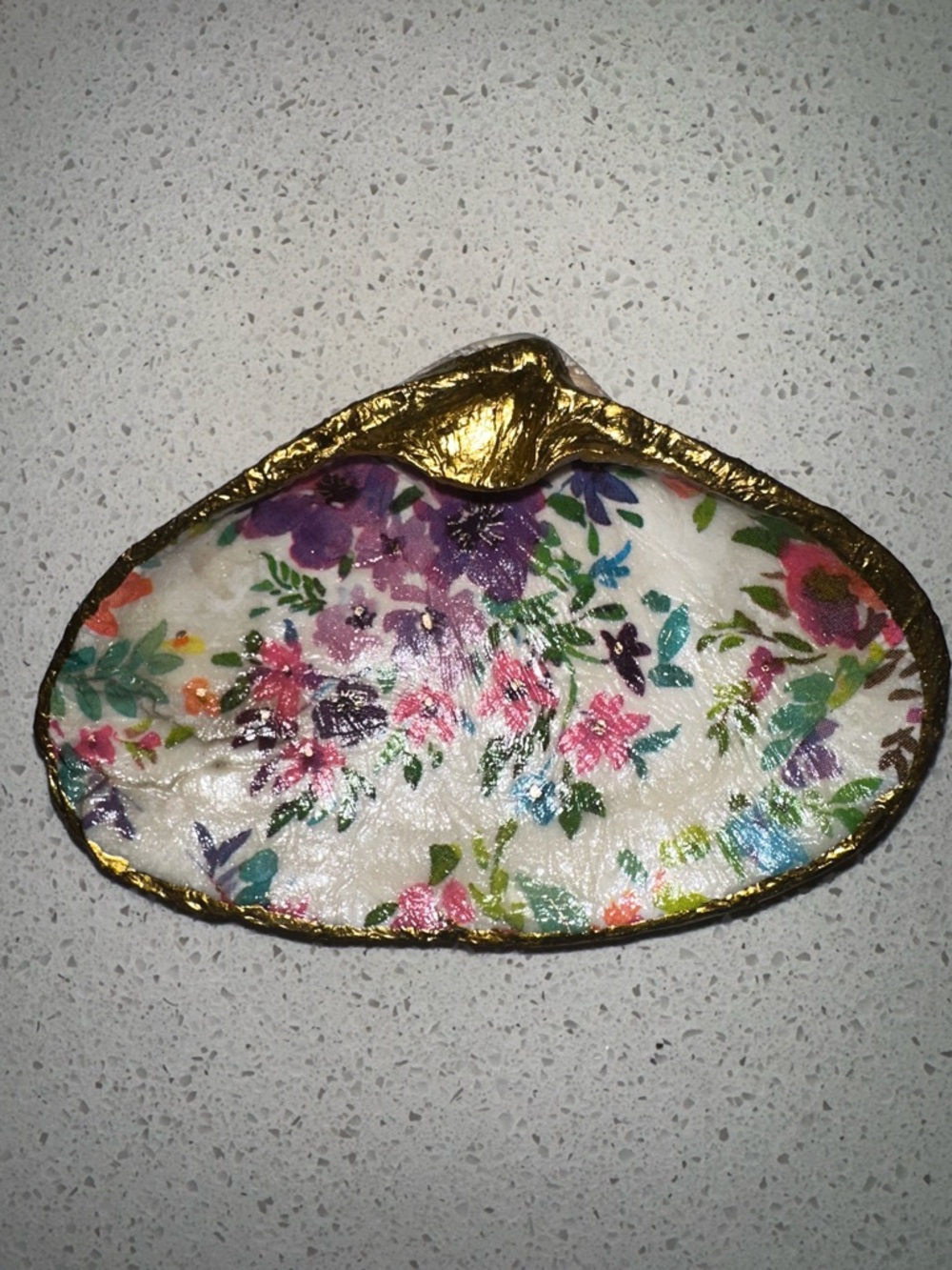 Large decoupage shell - Picture 4 of 7